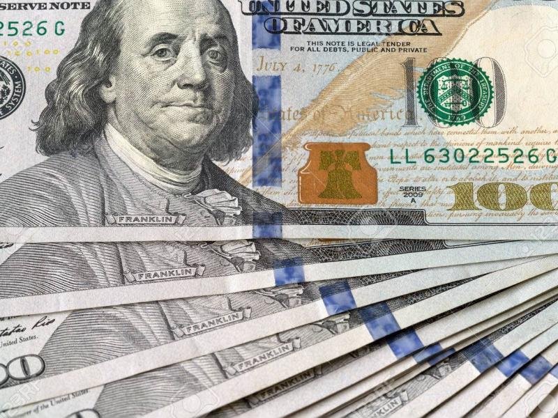 71943442-tats-unis-d-amerique-usd-100-cent-dollars-reserve-federale-note-gros-plan